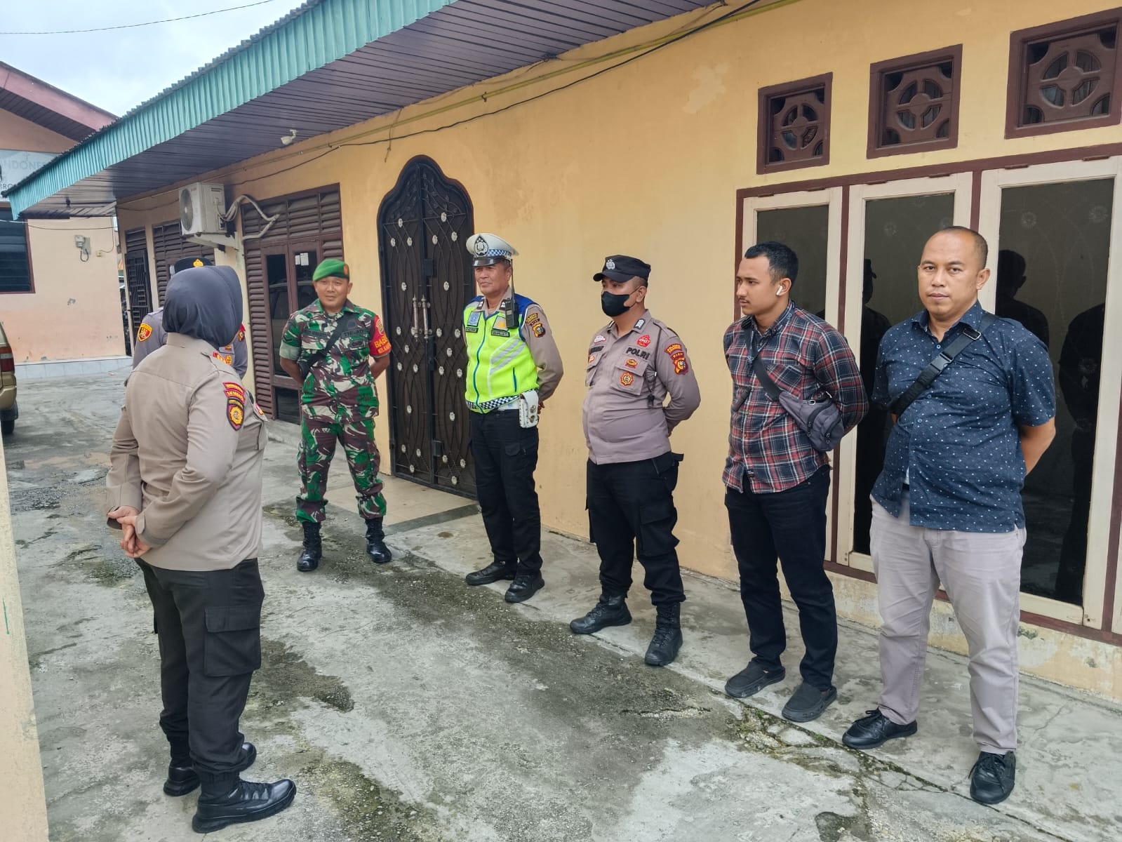 Dalam Rangka Cooling System Polsek Senapelan Laksanakan Giat Pengamanan Perayaan Natal